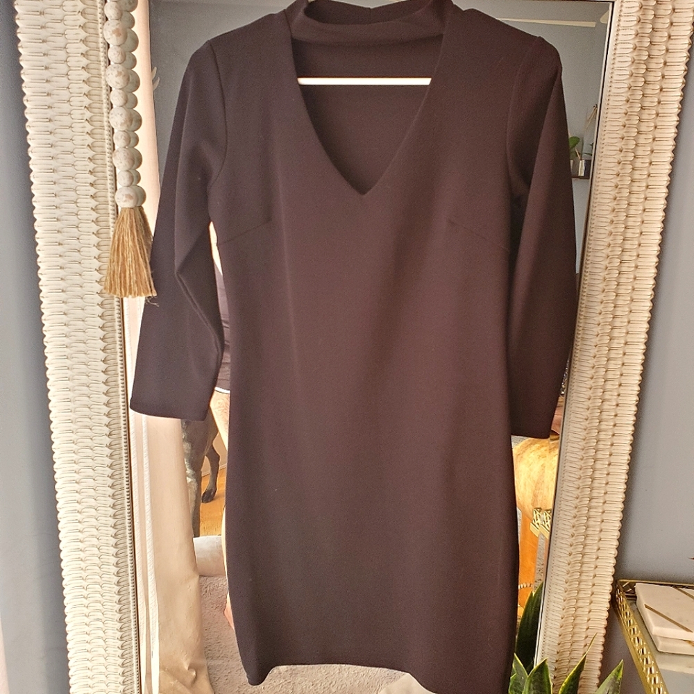 3/4 sleeve cut-out dress